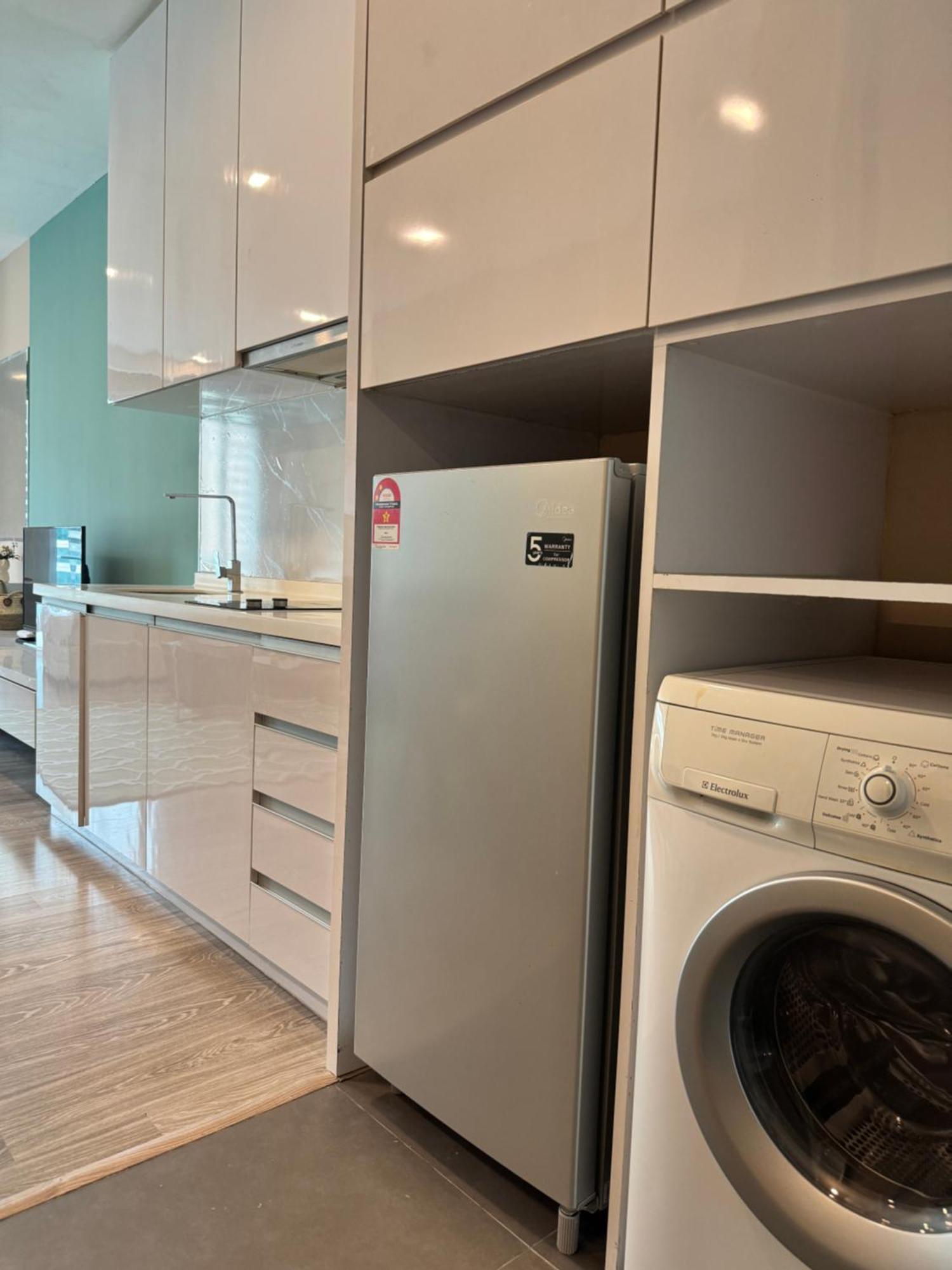 1 Bukit Ceylon Apartemen *